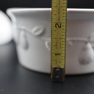 Lillian Vernon Small Pear Casserole Dish with Lid