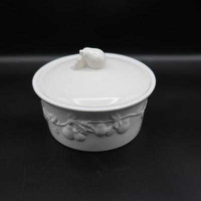 Lillian Vernon Small Pear Casserole Dish with Lid