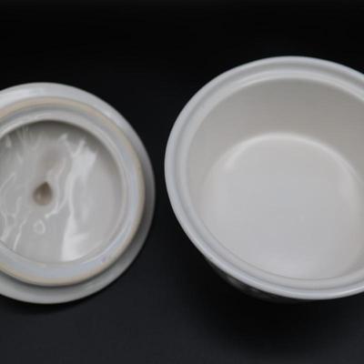 Lillian Vernon Small Pear Casserole Dish with Lid