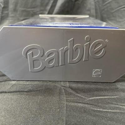 Millennium Princess 2000 Barbie Doll Special Edition with Millenium Keepsake