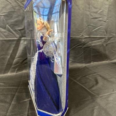 Millennium Princess 2000 Barbie Doll Special Edition with Millenium Keepsake