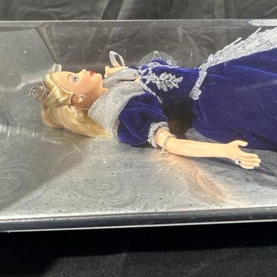 Millennium Princess 2000 Barbie Doll Special Edition with Millenium Keepsake