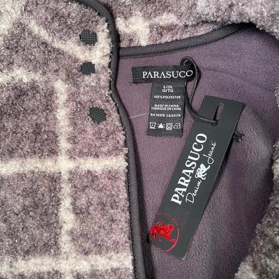 New snap front cape L/XL