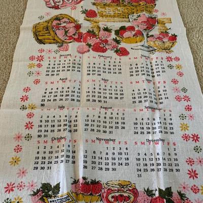 1967 Strawberry Calendar Tea Towel SHIPS FREE