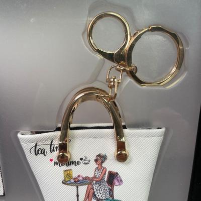 NIB nicole lee Wristlet, card holder and keychain set