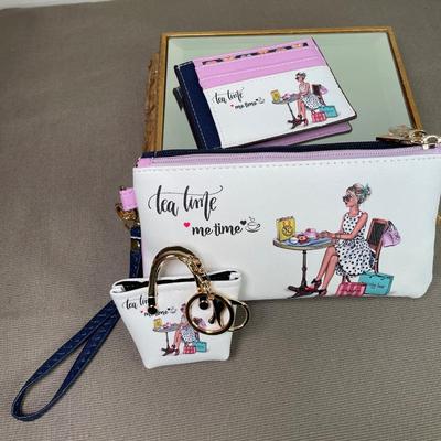 NIB nicole lee Wristlet, card holder and keychain set