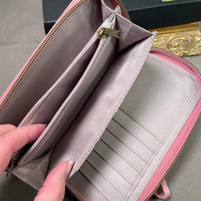 NIB Pink Travelon wallet