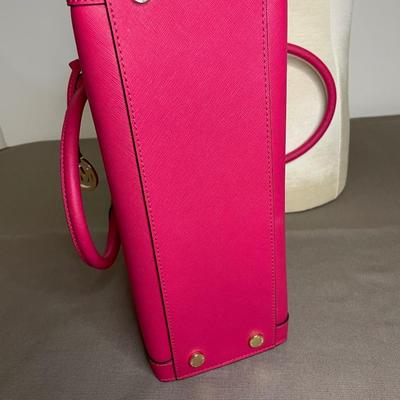 New Michael Kors Handbag