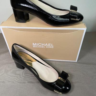 Michael Kors Black patent leather shoes 9.5M