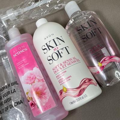 New Avon Bubble Bath, Skin So Soft Bath Oil and Body Lotion