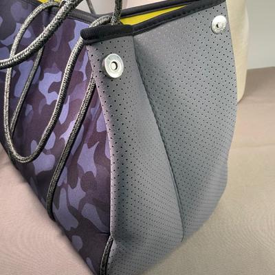 NWT Large Neoprene Camo tote