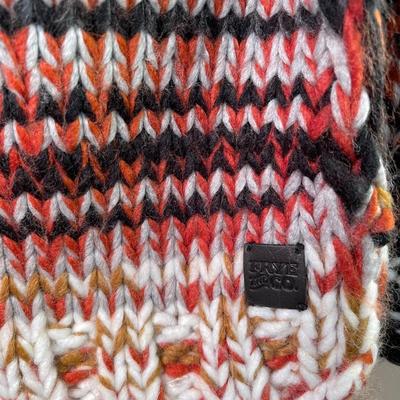 Frey and Co knit scarf New