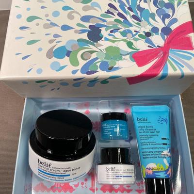 belif Aqua Bomb skincare gift set