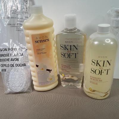 Avon bubble bath, Skin So Soft bath oil and shower gel