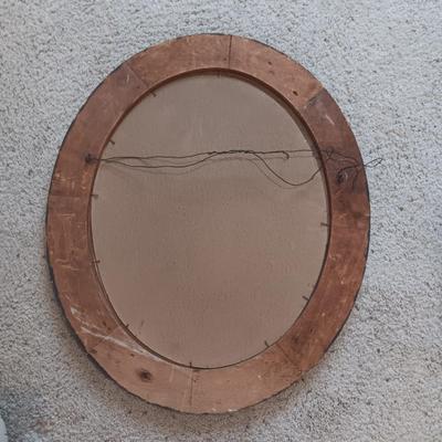2 ANTIQUE OVAL PICTURE FRAMES