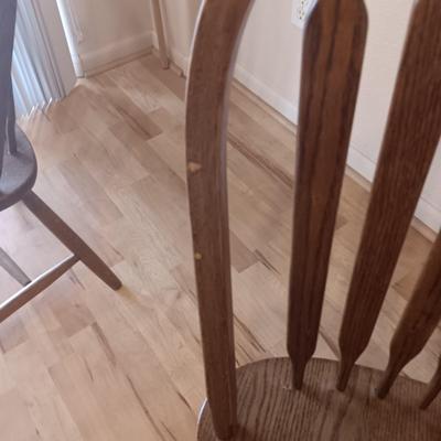 4 DINING CHAIRS