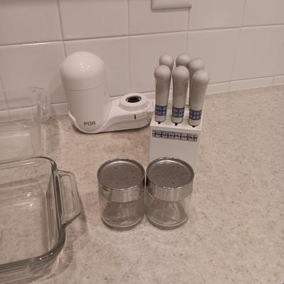 MISC KITCHEN ITEMS