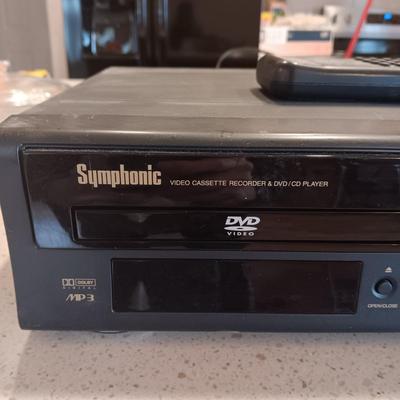SYMPHONIC COMBO VHS & DVD PLAYER W/REMOTE