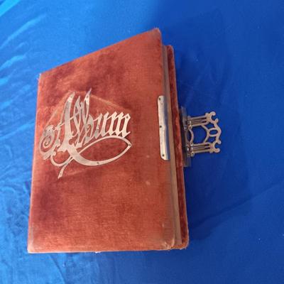 ANTIQUE VELVET ALBUM BOOK FILLED WITH ANTIQUE PICTURES
