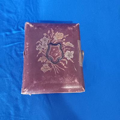 ANTIQUE PHOTO BOOK FILLED WITH ANTIQUE PHOTOS