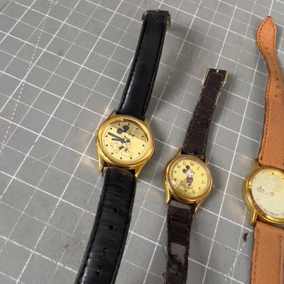 Load of Disney Watches (5) 