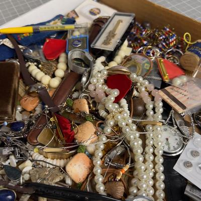 Tray of Jewelry JUNK Drawer Cleaner. 
