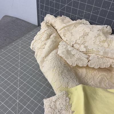 Vintage Yellow Table Cloth with Lace Edges. 