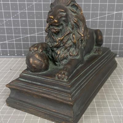 Lion Statue Resin 
