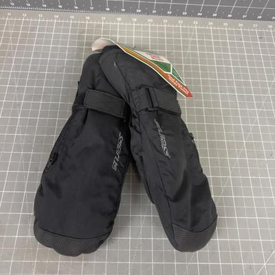 Pair of Children's Mittens 