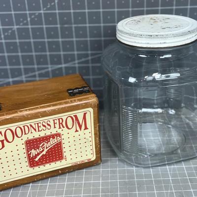 Jar and Mrs. Fields Recipe Box