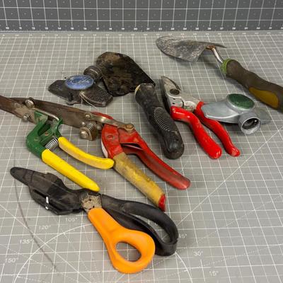 Hand Tools for the Garden