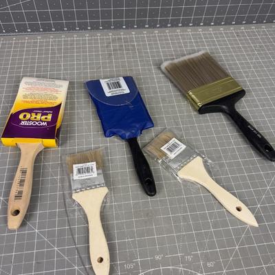 Brand NEW Paint Brushes