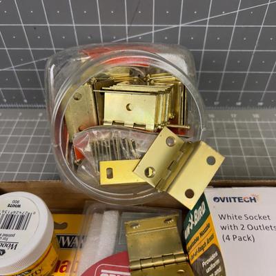 Tray of Hardware