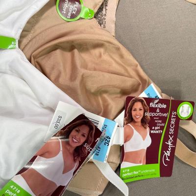 2 Playtex bras 42C