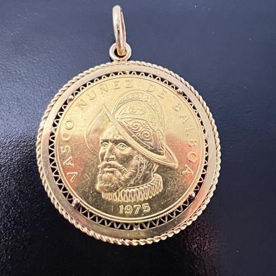 Vintage 1975 Panama 100 Balboa Gold Coin Pendant