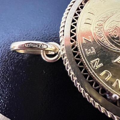 Vintage 1975 Panama 100 Balboa Gold Coin Pendant