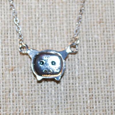 Marked .925 White Heart Shaped Cheeks PIG PENDANT (¾" x ¾") on a Silver Tone Necklace ADJUSTABLE Chain 16"-18" l