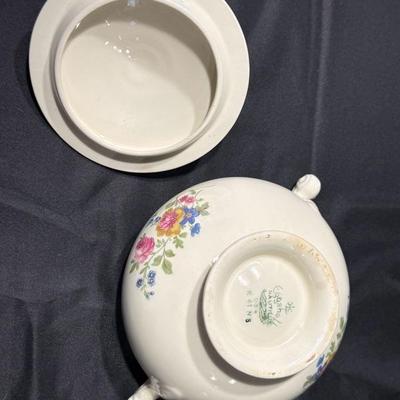 Eggshell Nautilus Sugar & Creamer China Set