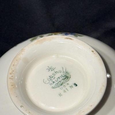 Eggshell Nautilus Sugar & Creamer China Set