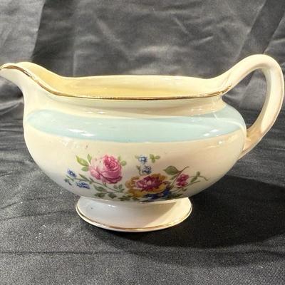 Eggshell Nautilus Sugar & Creamer China Set