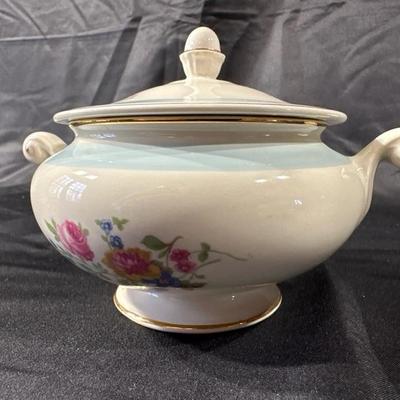 Eggshell Nautilus Sugar & Creamer China Set