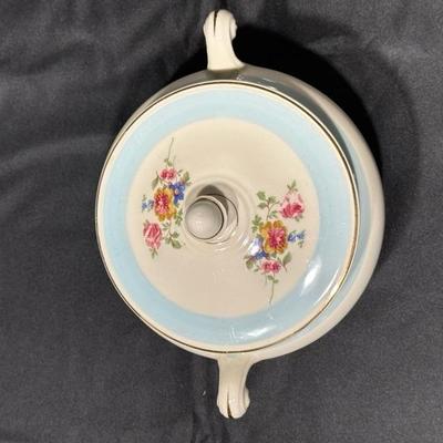 Eggshell Nautilus Sugar & Creamer China Set