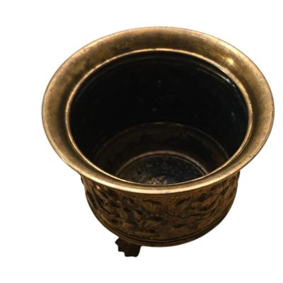Vintage rose embossed planter with Claw feet