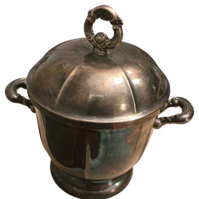 Vintage Orneida Silver Plated Ice Bucket With Insulated Interior And Lid