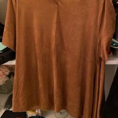 Lot of 8 Women's Petite Size Small Dress Shirts – Elegant and Versatile