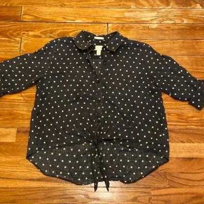 Lot of 8 Women's Petite Size Small Dress Shirts – Elegant and Versatile