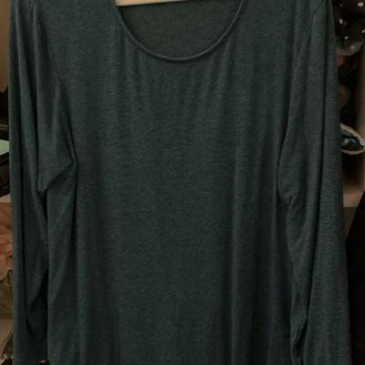 Lot of 8 Women's Petite Size Small Dress Shirts – Elegant and Versatile