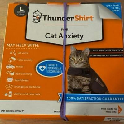 Thundershirt for Cat Anxiety - Size Large, Excellent Condition!