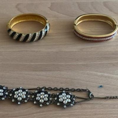 Elegant Jewelry Collection – Bracelets, Earrings, and Statement Bracelet
