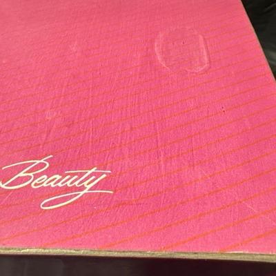 1984 Vintage Tara Toy Co American Beauty Carrying Cases and Purse for Barbie Dolls & Accessories